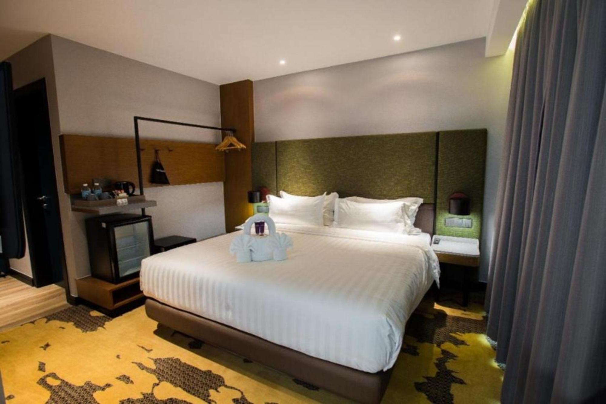 King Park Hotel โกตาคินาบาลู ภายนอก รูปภาพ