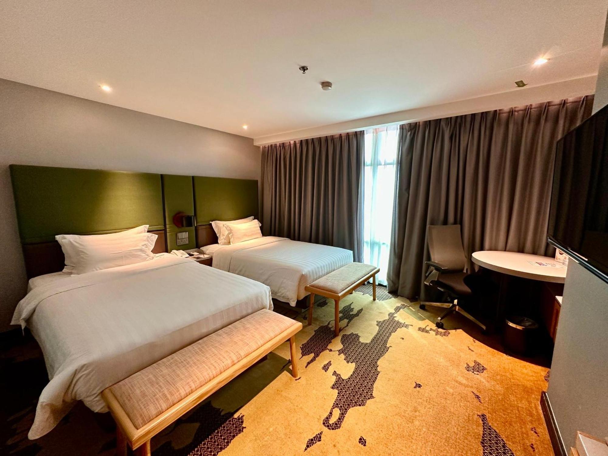 King Park Hotel โกตาคินาบาลู ภายนอก รูปภาพ