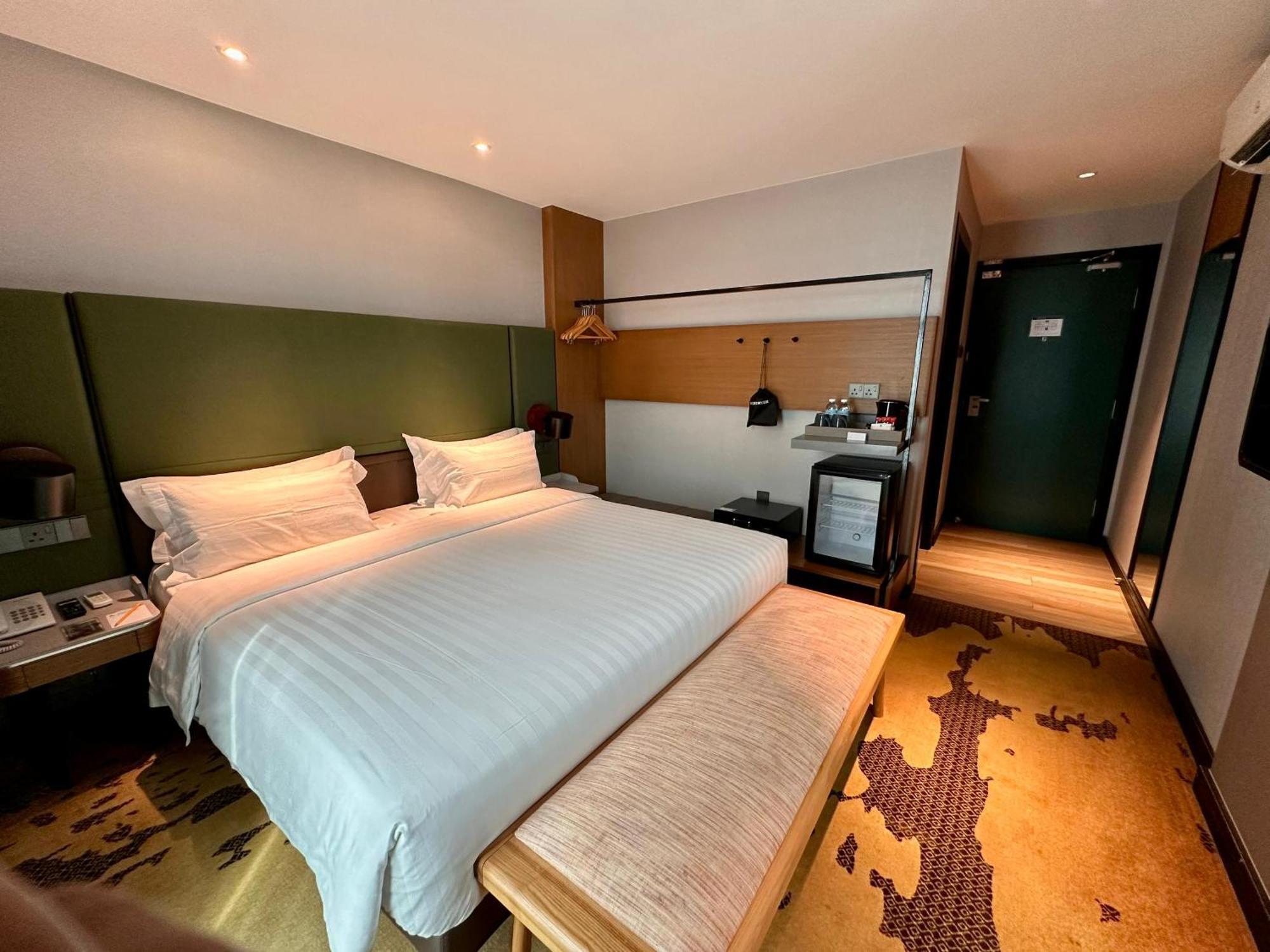 King Park Hotel โกตาคินาบาลู ภายนอก รูปภาพ