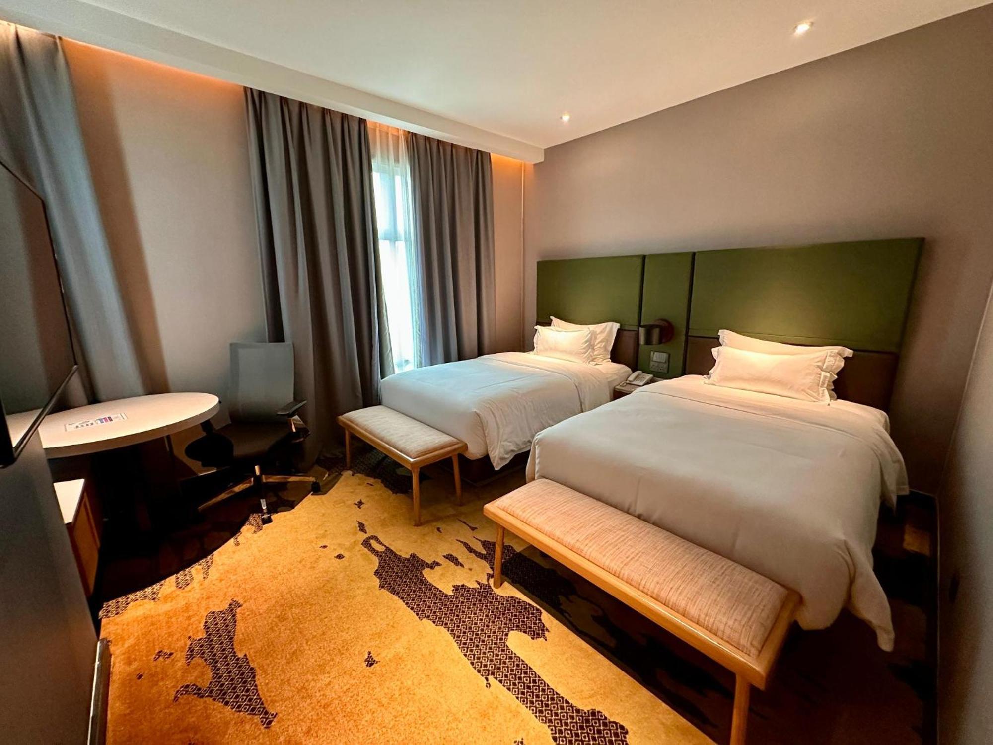 King Park Hotel โกตาคินาบาลู ภายนอก รูปภาพ