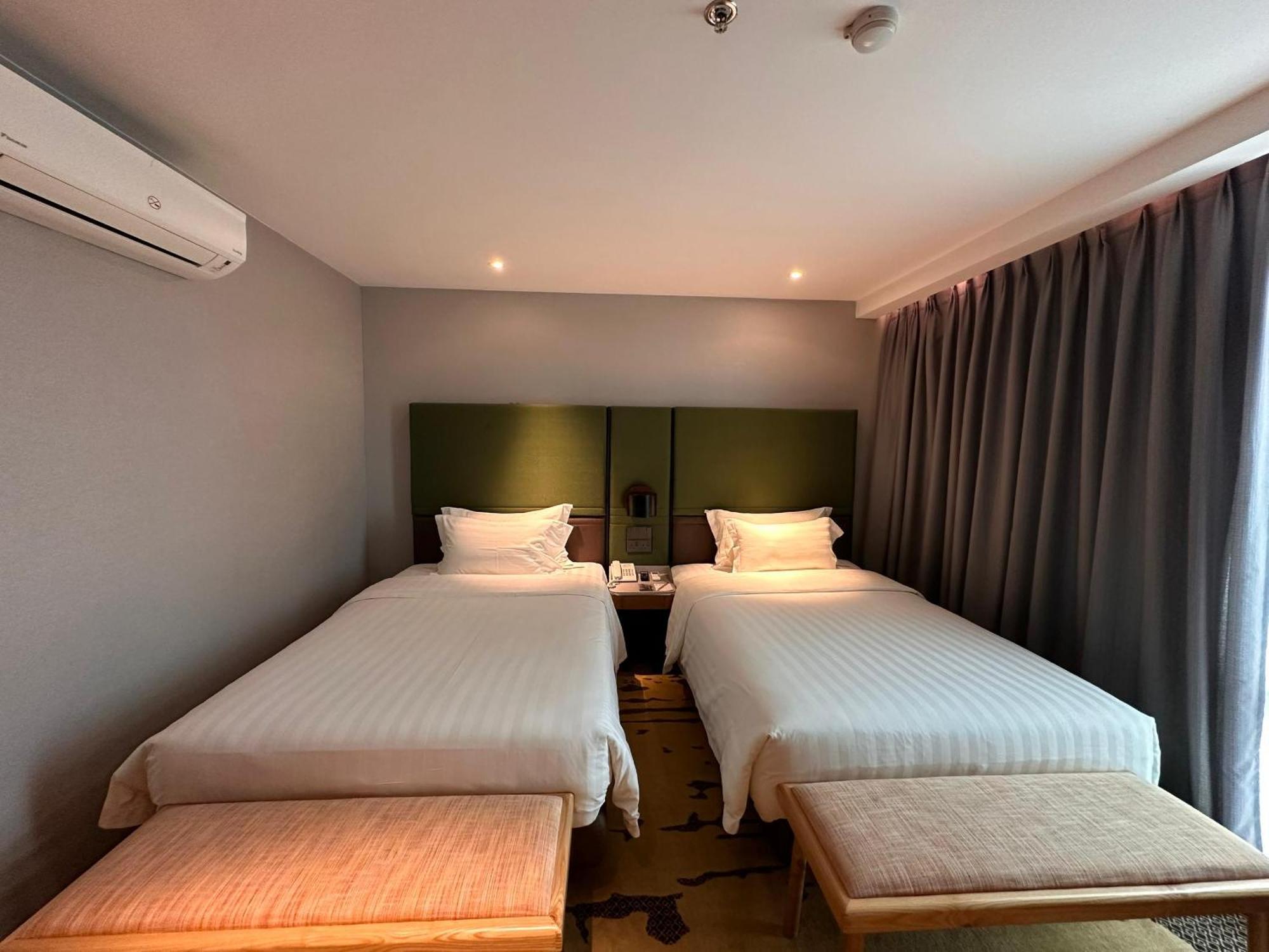 King Park Hotel โกตาคินาบาลู ภายนอก รูปภาพ