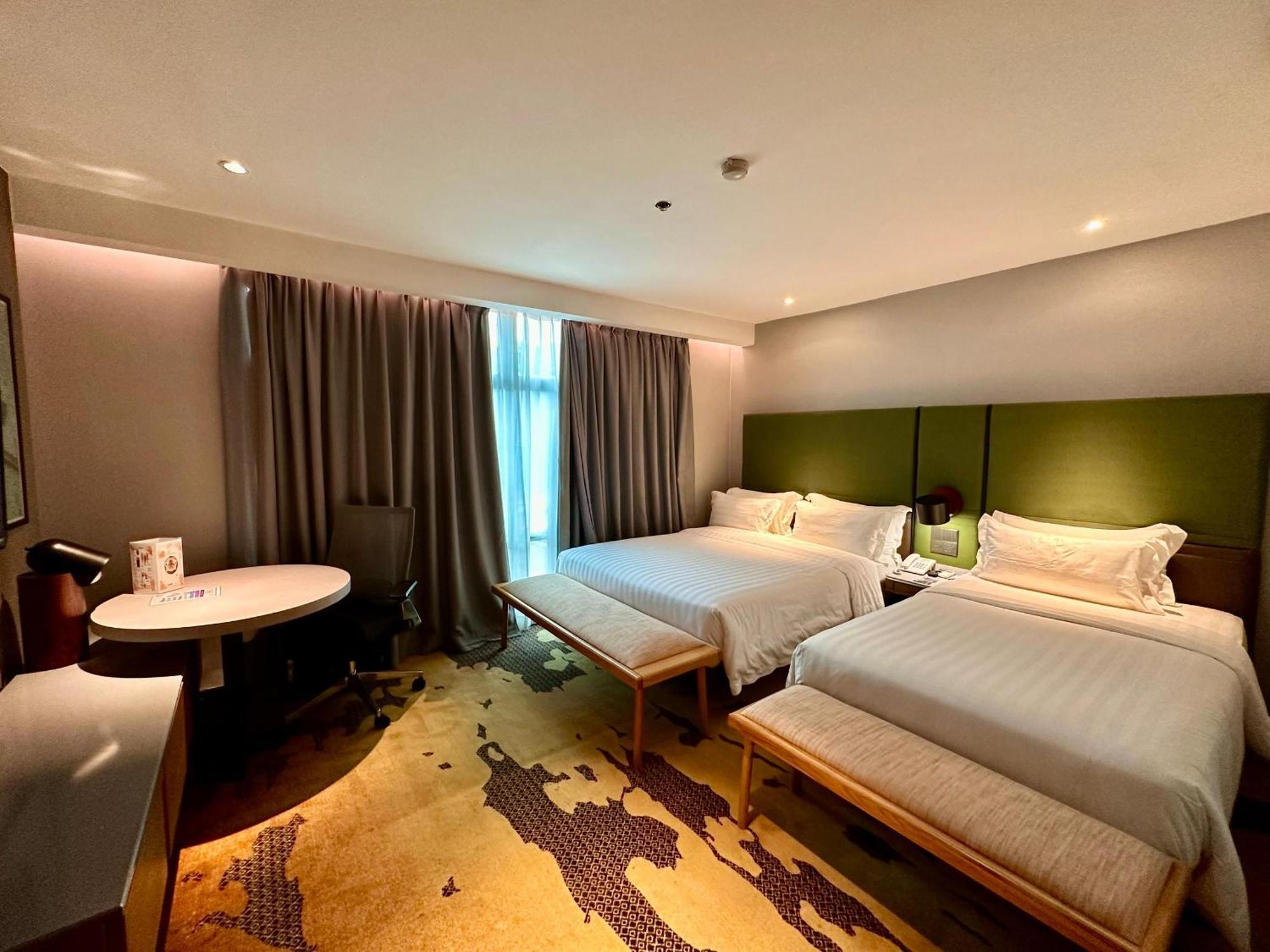 King Park Hotel โกตาคินาบาลู ภายนอก รูปภาพ