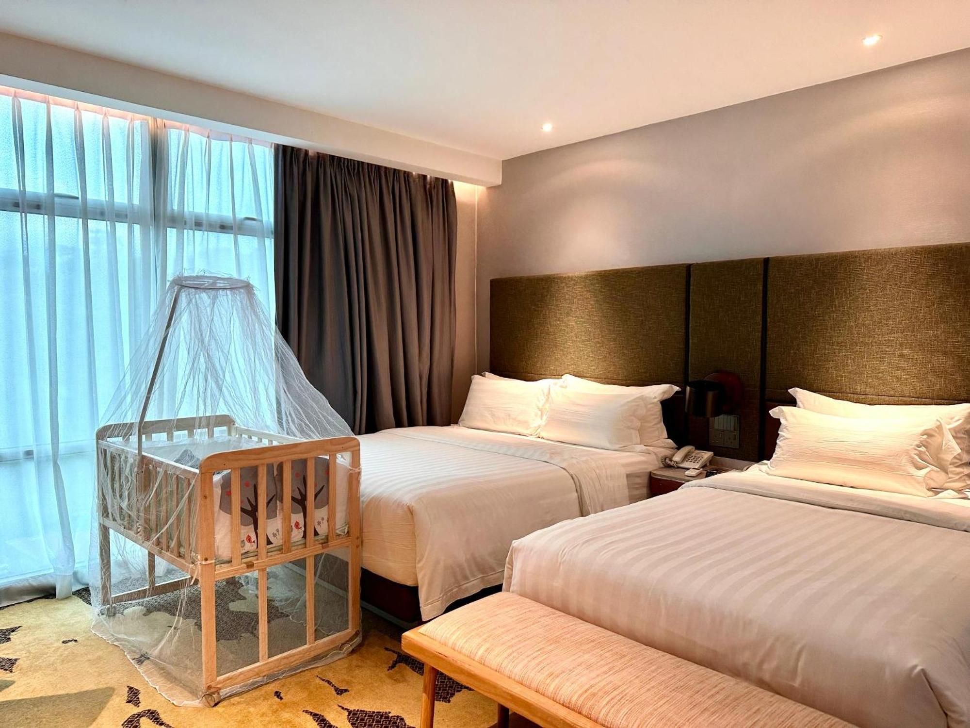 King Park Hotel โกตาคินาบาลู ภายนอก รูปภาพ