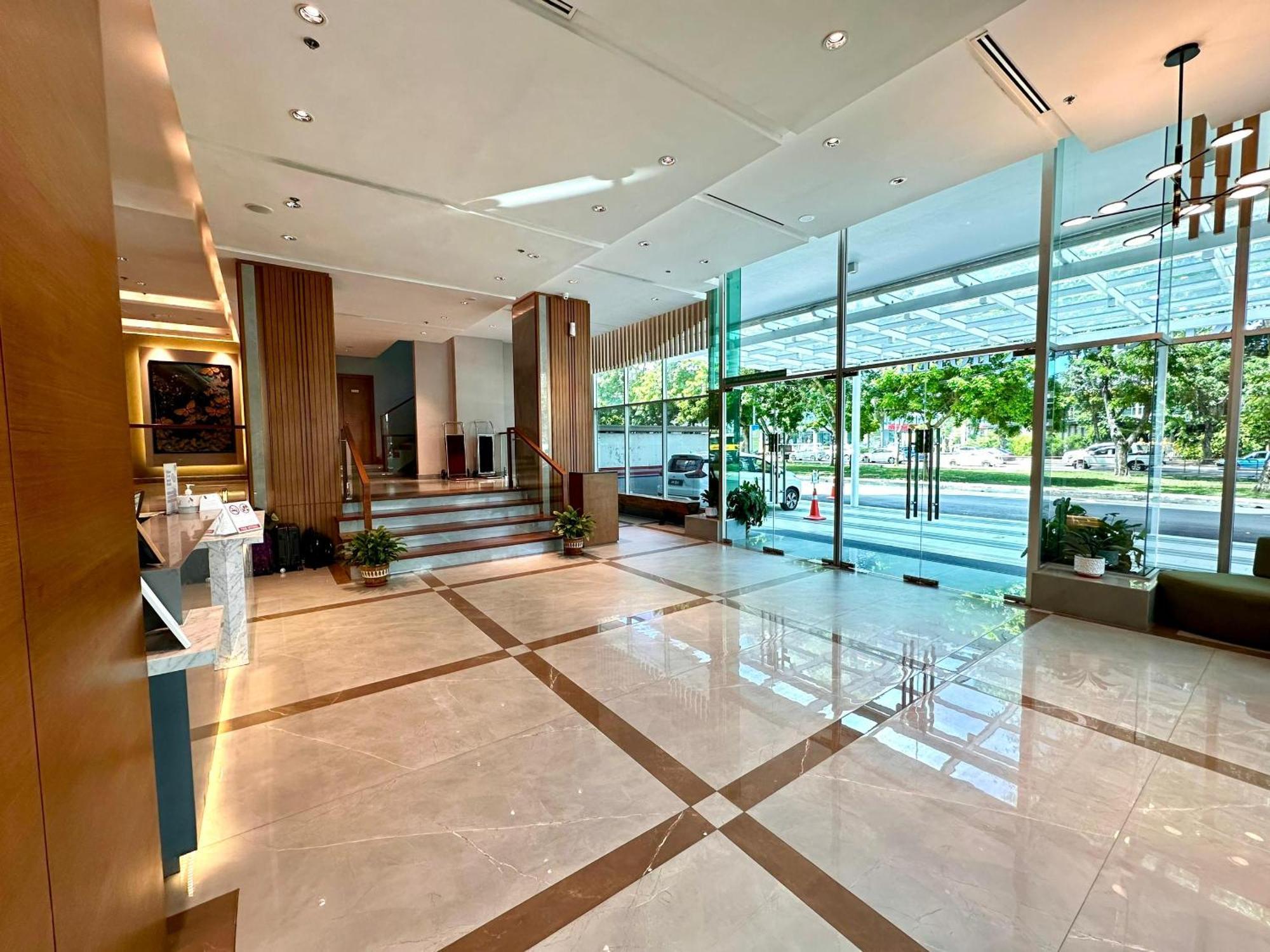 King Park Hotel โกตาคินาบาลู ภายนอก รูปภาพ