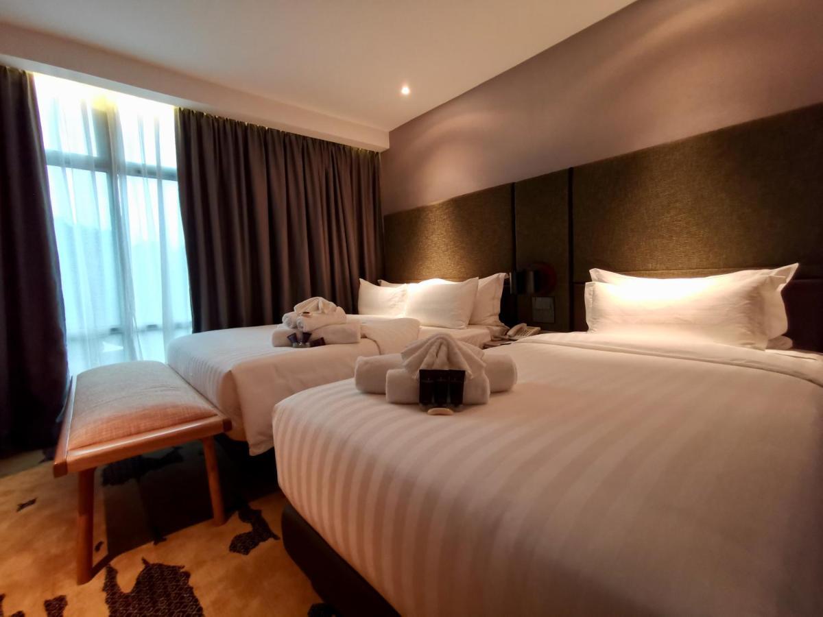 King Park Hotel โกตาคินาบาลู ภายนอก รูปภาพ